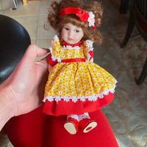 9 in. TC 1996 vintage doll